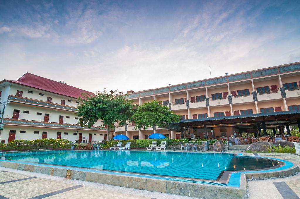 Bintan Agro Beach Resort & Spa Teluk Bakau Exteriör bild